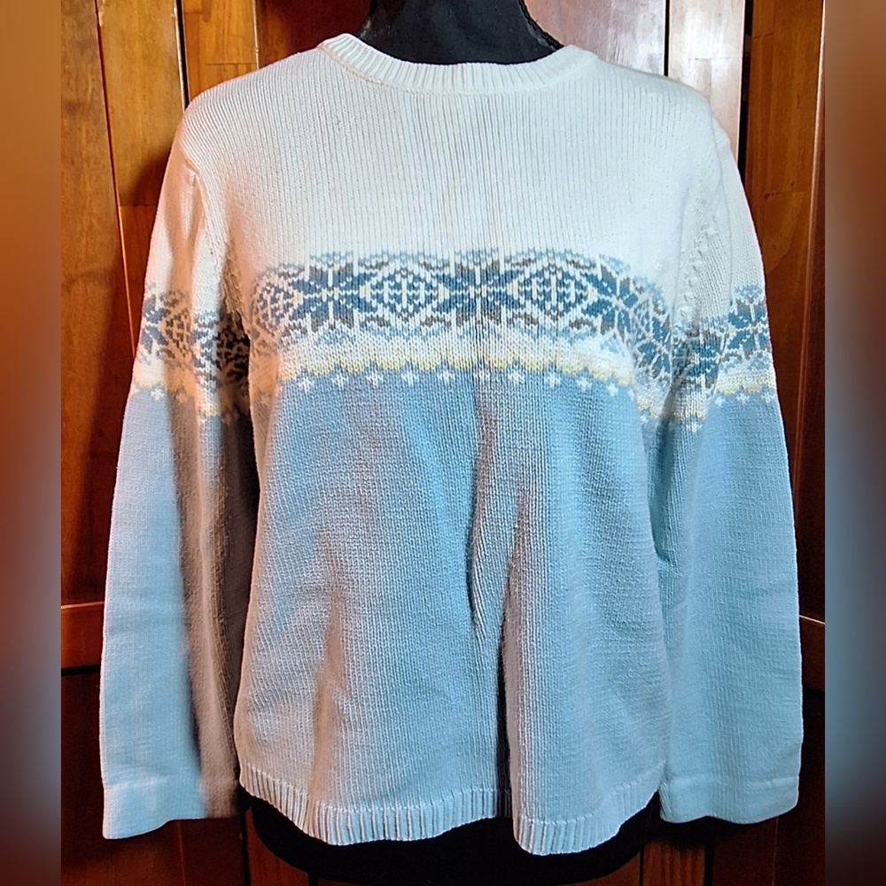 IZOD Sweater in Blue and White